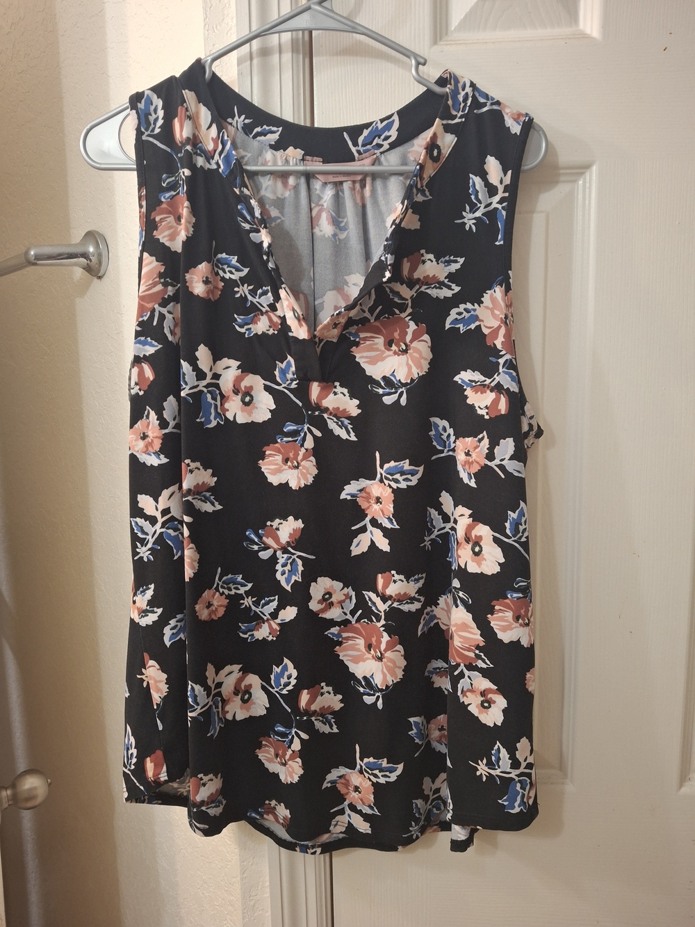 Sleeveless Black Floral V-Neck Women's Top